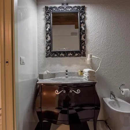 Marie Claire & فاستو