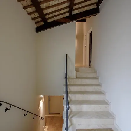 Marie Claire & شقة فندقية