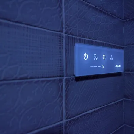 Marie Claire & 4* فاستو