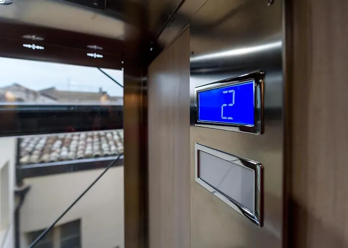 Marie Claire & Апарт-отель 4*