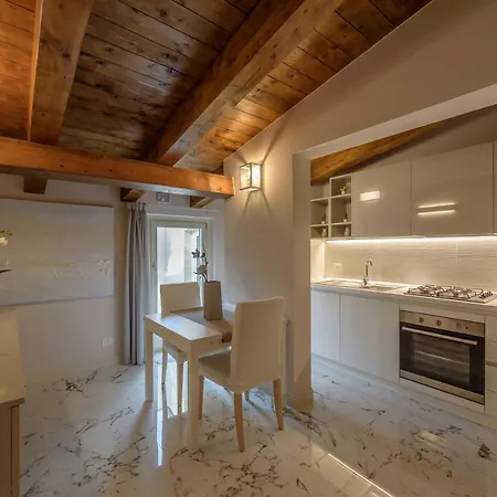 Aparthotel Marie Claire & 4*