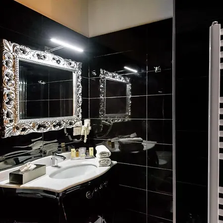 Hotel apartamentowy Marie Claire & 4*