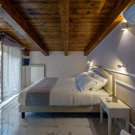 Marie Claire & Hotel apartamentowy Vasto