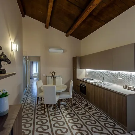 Marie Claire & Hotel apartamentowy Vasto