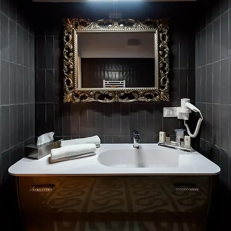 Marie Claire & Hotel apartamentowy Vasto