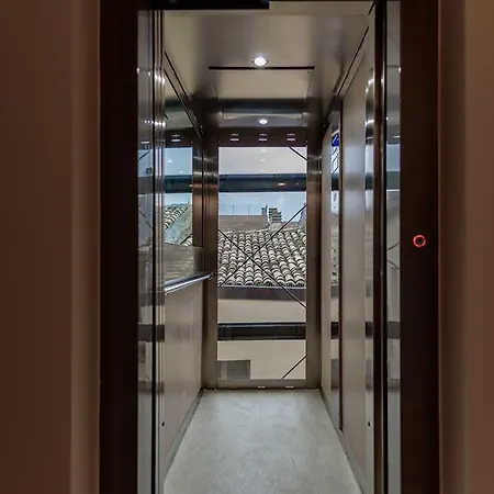 Hotel apartamentowy Marie Claire &