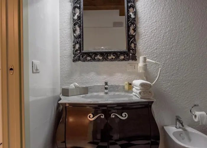 Marie Claire & Vasto