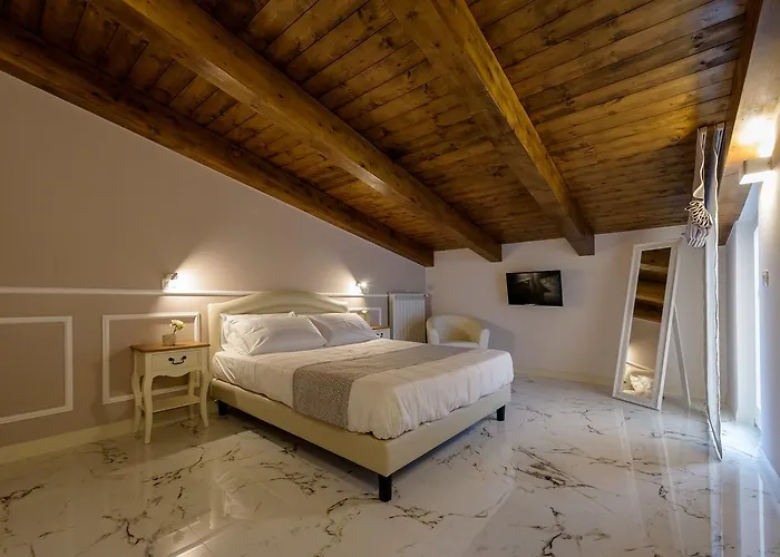 Marie Claire & 4* Vasto